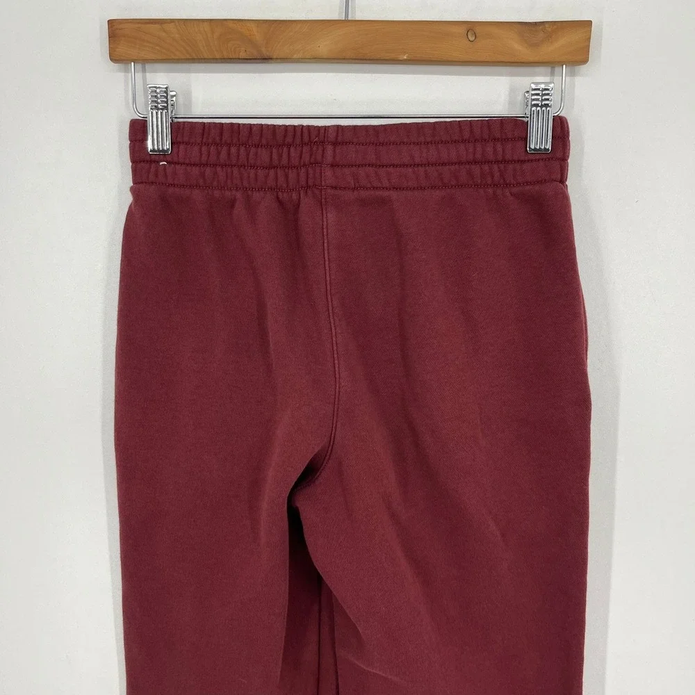 Nike Kids Maroon Fleece Jogger Sweatpants Large Vertical Logo Graphic Burgundy